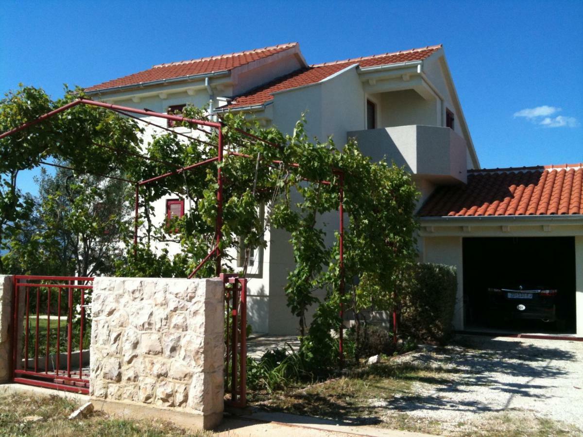 Apartments Villa Aurora Ražanac Kültér fotó