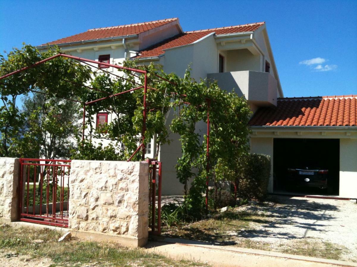 Apartments Villa Aurora Ražanac Kültér fotó