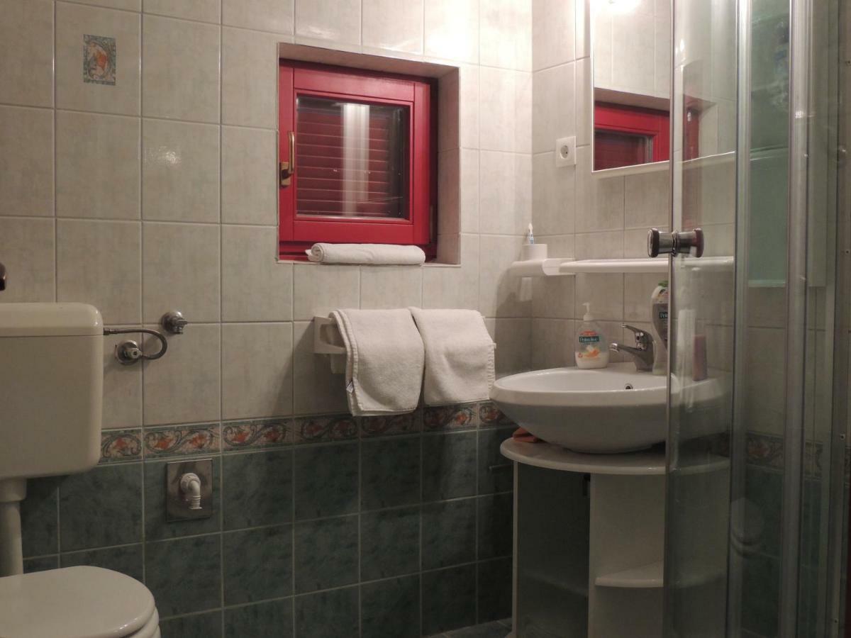 Apartments Villa Aurora Ražanac Kültér fotó