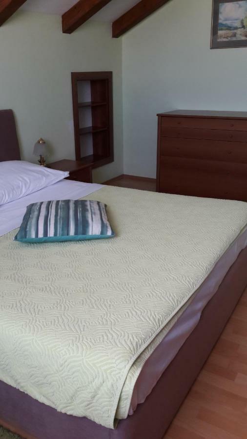 Apartments Villa Aurora Ražanac Kültér fotó